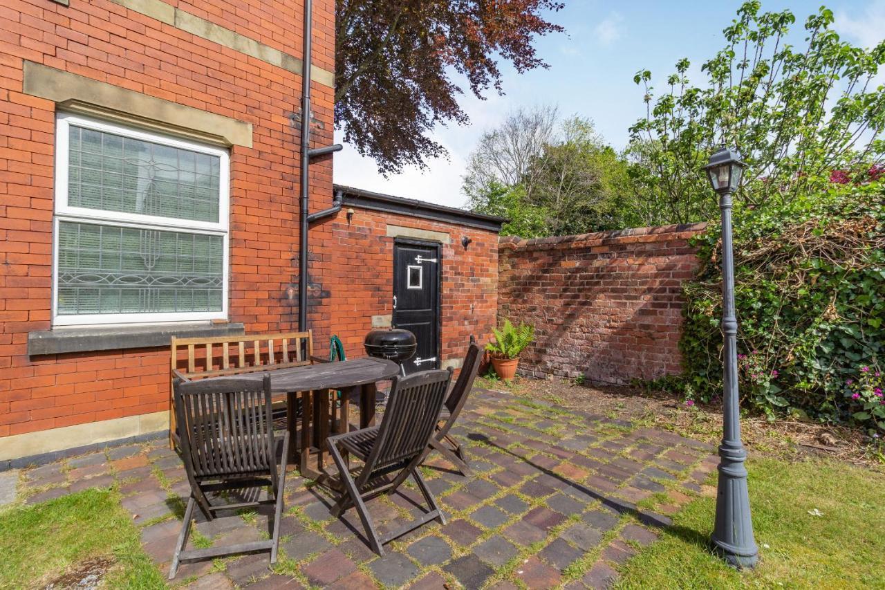 Southport Coach House Villa Exterior photo